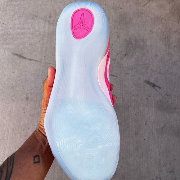 Nike Kobe 9 EM Low Protro Kay Yow Think Pink HQ4995-600 Men's 9.5 Basketball - Picture 3 of 6